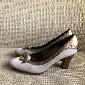 Bella-Vita Women's Beige/Bronze Leather Pumps.